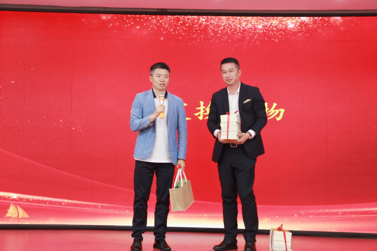 共启公益教育新篇章 擘画协同发展新图景 ——鹏达教育集团与舍得慈善会战略合作签约仪式圆满举行