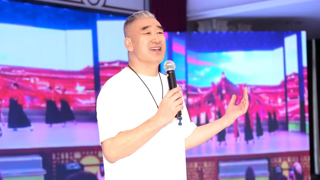 让华服走向世界”，华服中国行十周年庆典于珠海完美收官