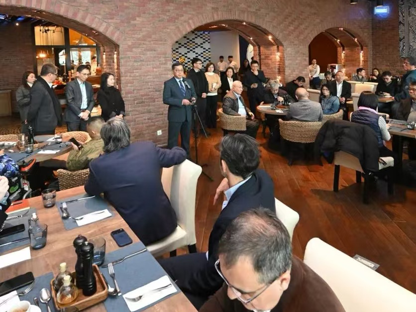 澳门新闻局举行传媒茶会 携手业界迎接新篇章