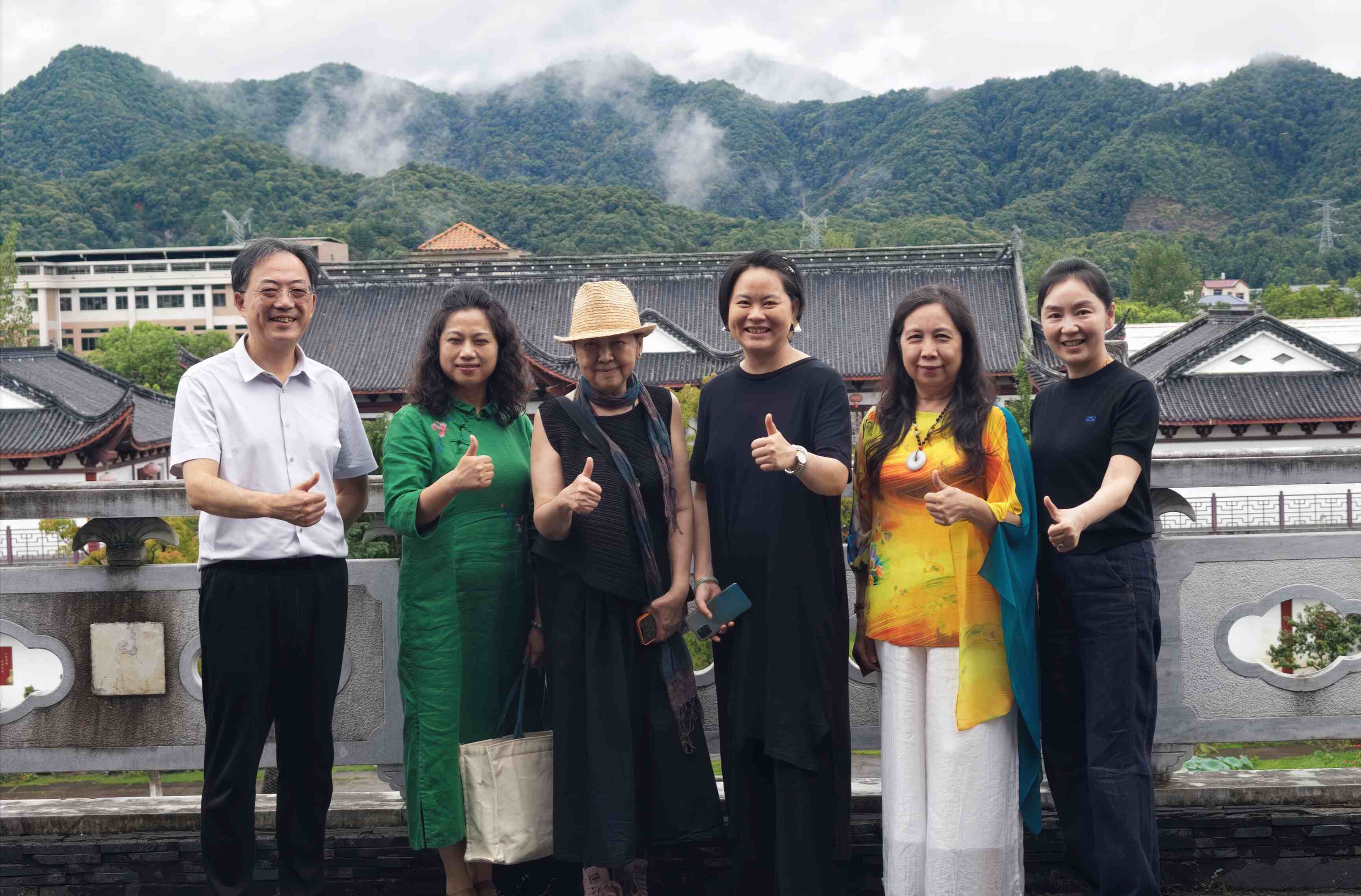 千年瓷都焕新艺韵｜中国高规格女性艺术家文献展登陆景德镇皇窑